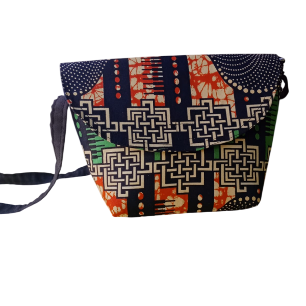 👜 Perfect For: The Office: Adding a splash of personality to professional wear. The Weekend: The perfect companion for farmers' markets or brunch. The Gift: The ideal "wow" present for the woman who loves culture and style. Don’t just carry a bag—carry a conversation.